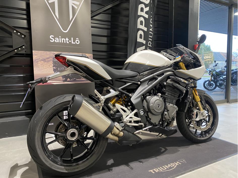 TRIUMPH SPEED TRIPLE 1200 RR